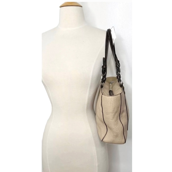 Coach F10892 Chelsea East West In Sand Pebbled Leather Tote Bag - Picture 3 of 9